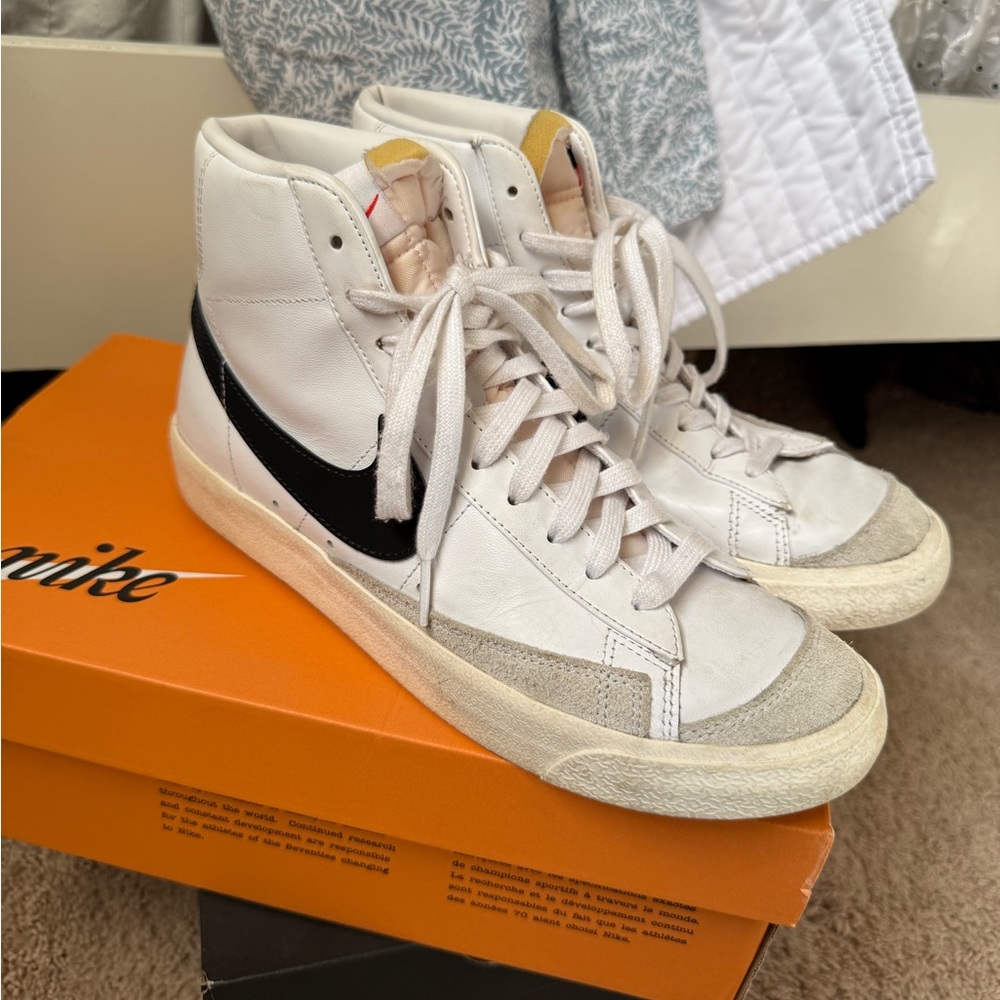 Nike Women's White and Black High-Top Sneakers